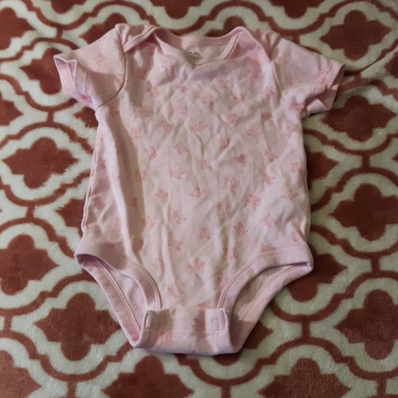 size 18M two-piece ballerina onesie an bib - Picture 3 of 6